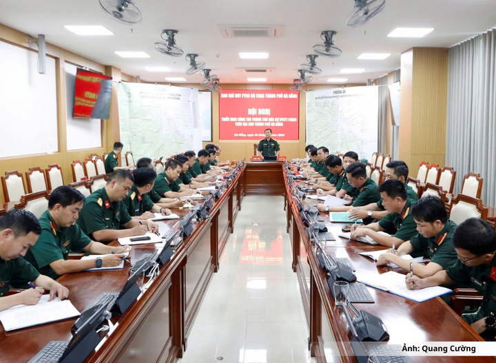 Bộ CHQS TP. Đà Nẵng yêu cầu các địa phương rà soát khu vực nguy hiểm, chủ động phương án sơ tán người dân khi cần thiết.