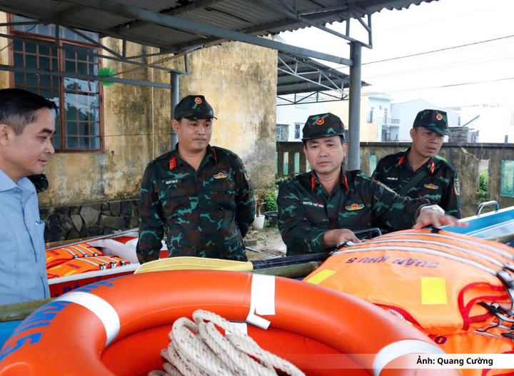 Bộ CHQS TP. Đà Nẵng kiểm tra công tác phòng, chống thiên tai, tìm kiếm cứu nạn tại phường Hội An Đông và xã Duy Nghĩa.