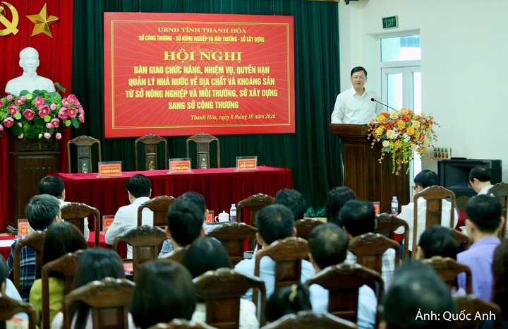 Hội nghị bàn giao chức năng, nhiệm vụ, quyền hạn quản lý nhà nước về địa chất và khoáng sản.