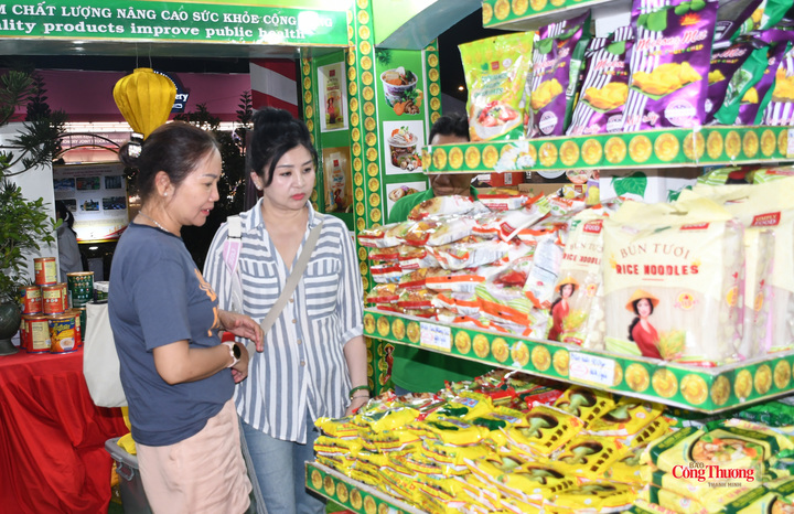 Hàng Việt Nam chất lượng cao ngày càng được người tiêu dùng tin tưởng và lựa chọn.