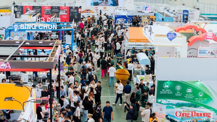 Toàn cảnh triển lãm Cafe Show & Tea Show Hanoi 2026.