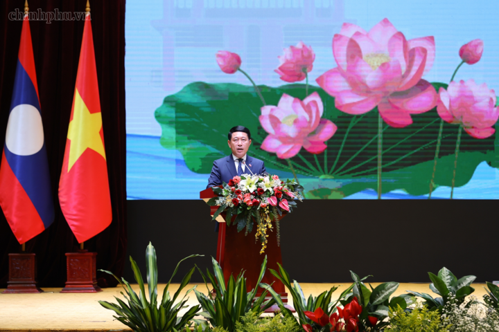 Thủ tướng Chính phủ Lào Saleumxay Kommasith phát biểu tại Hội nghị xúc tiến đầu tư Việt Nam - Lào. Ảnh: chinhphu.vn/Nhật Bắc