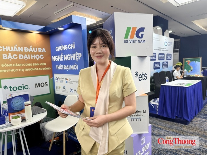 Bà Đoàn Nguyễn Vân Khanh, Tổng Giám đốc Tổ chức Giáo dục IIG Việt Nam chia sẻ bên lề hội nghị.