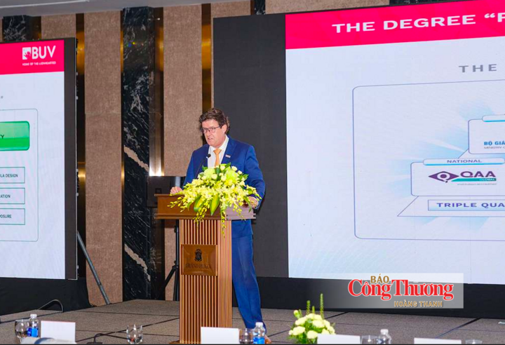 Giáo sư Rick Bennett, Phó Hiệu trưởng kiêm Phó Chủ tịch Trường đại học Anh quốc Việt Nam.