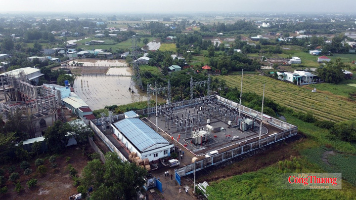 Trạm biến áp 110 kV Cần Giuộc (tỉnh Tây Ninh) vừa được nâng công suất, lắp đặt thêm máy biến áp T2.