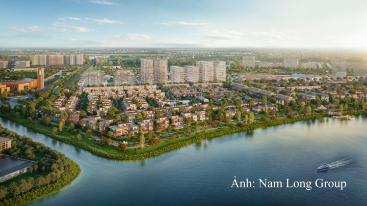 Địa thế cận song thủy ôm trọn bởi sông Vàm Cỏ Đông và dòng kênh mang lại môi trường sinh thái mát lành cho toàn phân khu. Ảnh: Nam Long Group