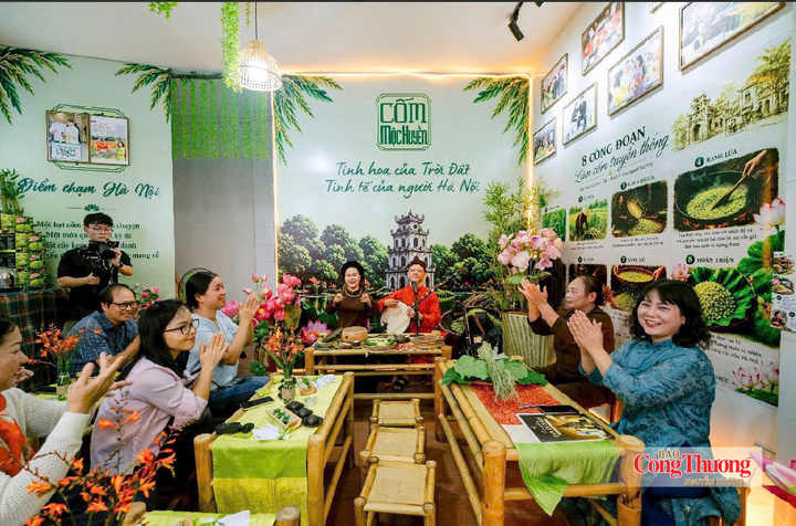 Không gian Hành trình chạm di sản của cốm Mễ Trì.