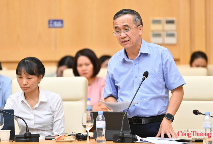 Ông Đinh Thế Phúc, Thành viên Hội đồng Thành viên Tập đoàn Điện lực Việt Nam (EVN).