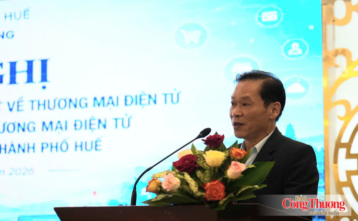 Phó Giám đốc Sở Công Thương thành phố Huế Phan Hùng Sơn phát biểu tại hội nghị.