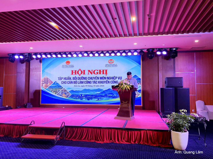 Ông Nguyễn Văn Thịnh, Phó Cục trưởng Cục Công nghiệp (Bộ Công Thương) phát biểu tại hội nghị.