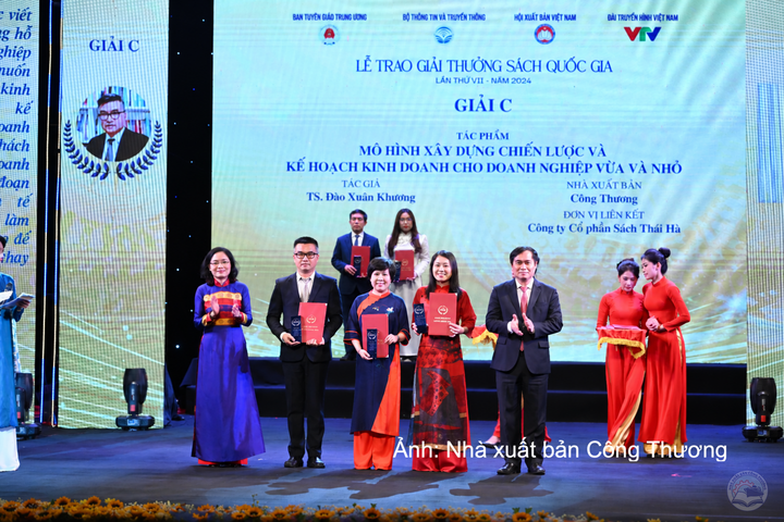 Tham gia Giải thưởng Sách Quốc gia hàng năm góp phần khẳng định uy tín và vị thế của Nhà xuất bản Công Thương.