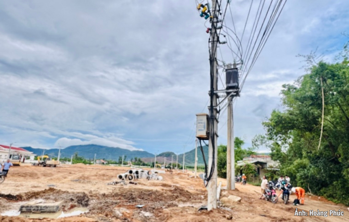 Ngành điện địa phương khẩn trương di dời đường dây 22kV và Trạm biến áp Xuân An 3, tháo gỡ vướng mắc mặt bằng phục vụ thi công Khu dân cư Xuân An.
