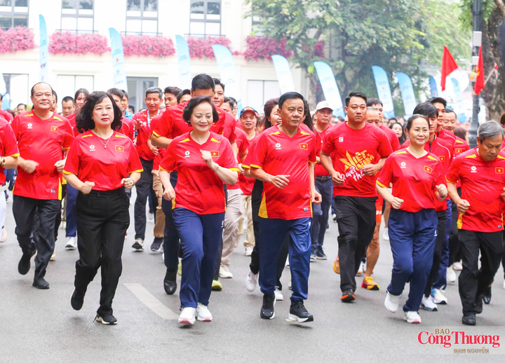 Chùm ảnh: Rộn ràng ngày hội thể thao, nâng cao sức khỏe cộng đồng - 7