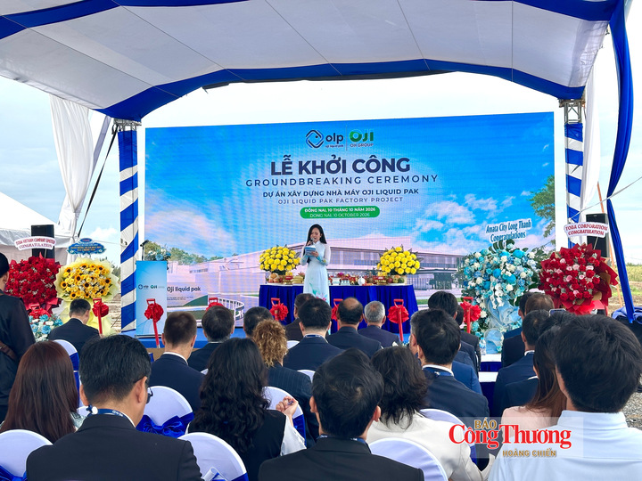 Quang cảnh buổi lễ.
