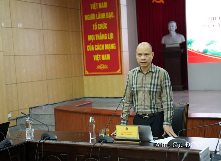 Phó Cục trưởng, Cục Địa chất và Khoáng sản Việt Nam Trần Phương phát biểu tại hội nghị.