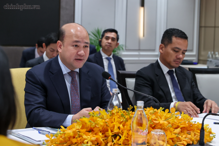 Phó Thủ tướng Hun Many, Chủ tịch Hội Liên hiệp Thanh niên Campuchia khẳng định lực lượng thanh niên Campuchia sẽ tiếp tục nỗ lực cùng tuổi trẻ Việt Nam đưa mối quan hệ hữu nghị truyền thống, bền vững lâu dài Việt Nam - Campuchia ngày càng phát triển.