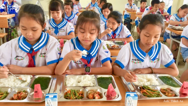 Bộ Giáo dục và Đào tạo đã phối hợp với Tập đoàn TH thực hiện mô hình điểm về dinh dưỡng học đường, mang lại những kết quả tích cực, là cơ sở thực tiễn cho việc chuẩn hóa bữa ăn học đường.