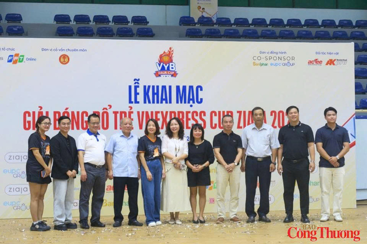 Giải Bóng rổ trẻ VnExpress Cup Ziaja 2026 khu vực Hà Nội chính thức khai mạc tại nhà thi đấu Tương Mai. Ảnh: Minh Hằng