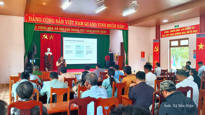 Tập huấn về thương mại, xúc tiến thương mại cho các tổ hợp tác, hợp tác xã, doanh nghiệp xã Bến Hiên hồi tháng 9/2026