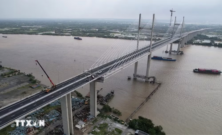 Cao tốc Bến Lức - Long Thành chính thức thông xe toàn tuyến từ ngày 1/10.