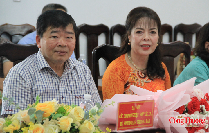 Đại diện các doanh nghiệp tham gia hội nghị.