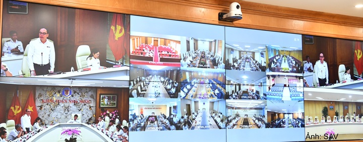 Hội nghị được tổ chức theo hình thức trực tiếp kết hợp với trực tuyến.