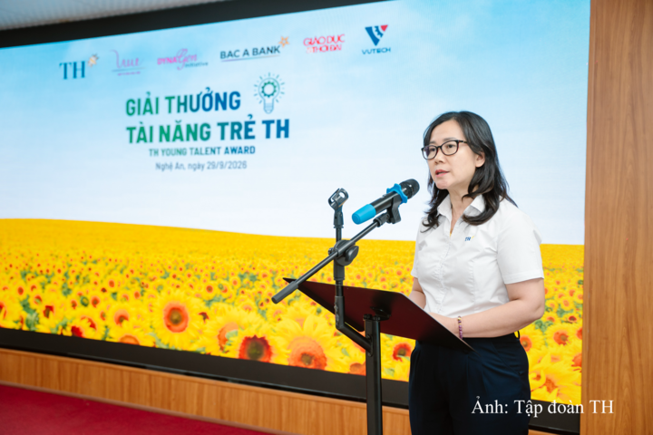 Bà Lưu Thị Thu Hiền - Phó Tổng Giám đốc Công ty CP Thực phẩm sữa TH phát biểu tại lễ bế mạc chương trình.