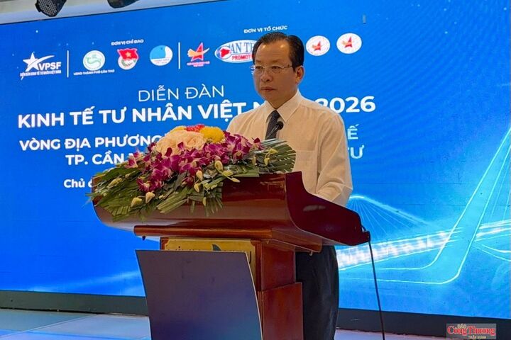 Ông Vương Quốc Nam - Phó Chủ tịch UBND TP. Cần Thơ, phát biểu khai mạc.