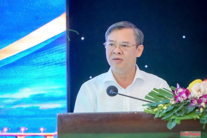 Ông Trương Cảnh Tuyên - Chủ tịch UBND TP. Cần Thơ, phát biểu tại hội nghị.