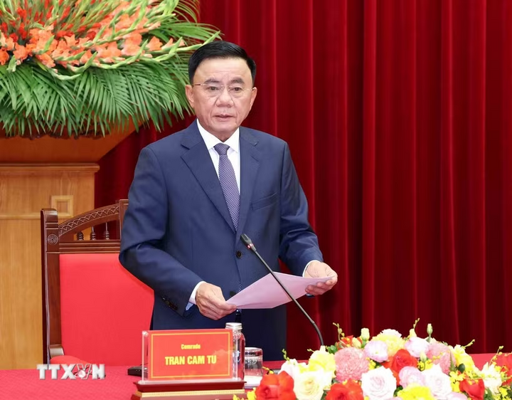 Đồng chí Trần Cẩm Tú, Ủy viên Bộ Chính trị, Thường trực Ban Bí thư, phát biểu tại buổi tiếp. (Ảnh: Phương Hoa/TTXVN).