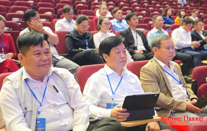 Chương trình kỷ niệm Ngày Doanh nhân Việt Nam với chủ đề “Doanh nhân Gia Lai đoàn kết, đổi mới, khát vọng phát triển”.