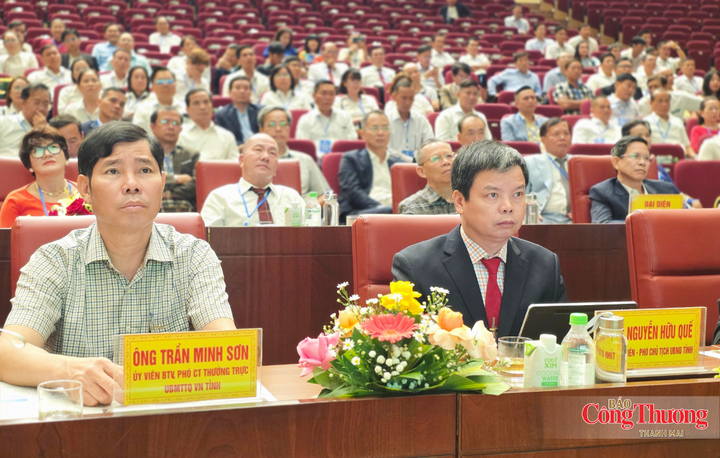 Lãnh đạo tỉnh Gia Lai tham dự chương trình.