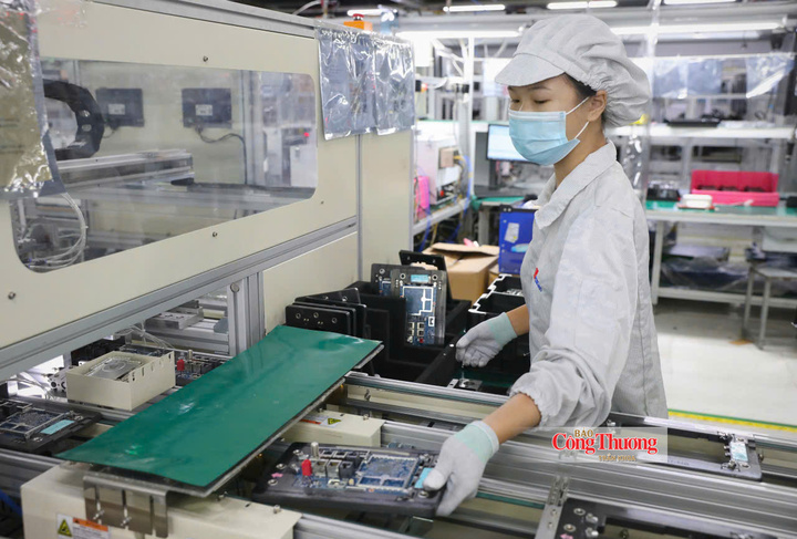 Giai đoạn 2026-2035, Việt Nam cần tập trung nguồn lực cho các ngành mũi nhọn như cơ khí, tự động hóa, ô tô, điện tử thông minh.