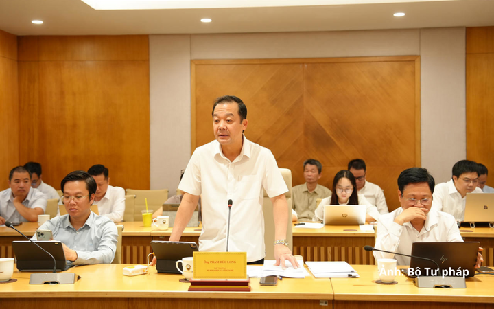 Thứ trưởng Bộ Khoa học và Công nghệ Phạm Đức Long phát biểu.