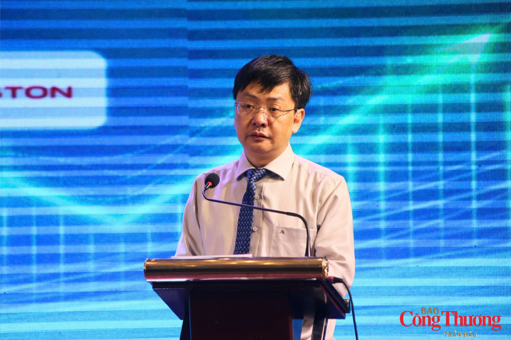 Ông Đặng Hải Dũng, Phó Cục trưởng Cục Năng lượng - Dầu khí, Bộ Công Thương phát biểu tại hội thảo.