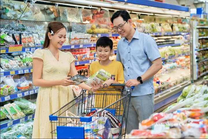 Co.opmart trở thành địa chỉ mua sắm quen thuộc của nhiều gia đình Việt.