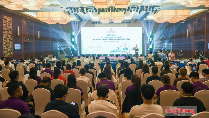 Hội nghị “Du lịch xanh Đà Nẵng – Xu hướng và giải pháp phát triển bền vững”.