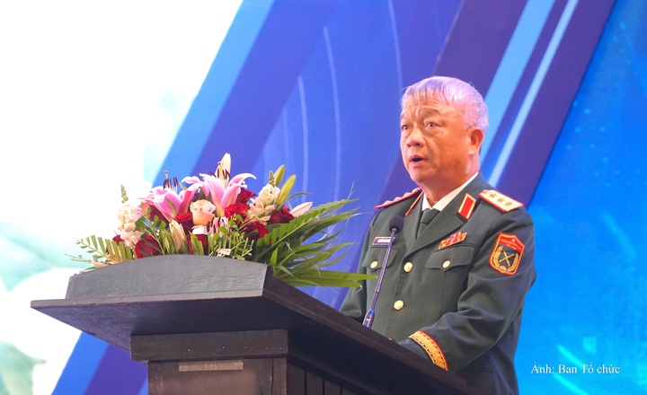Thượng tướng Nguyễn Quang Ngọc, Thứ trưởng Bộ Quốc phòng phát biểu tại lễ khai mạc.