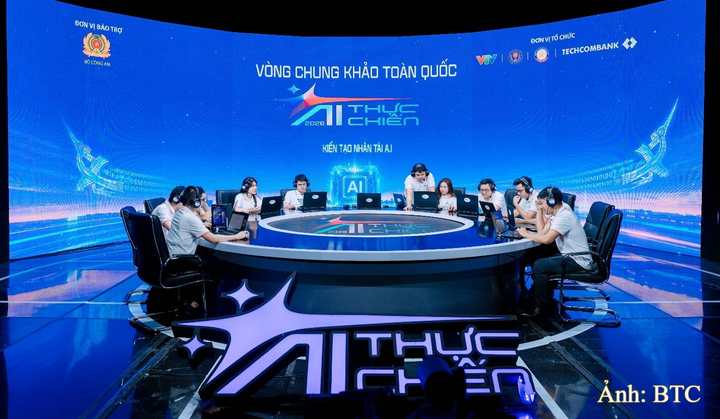 100 đội thi xuất sắc nhất hoàn thành vòng Chung khảo toàn quốc theo hình thức trực tuyến.