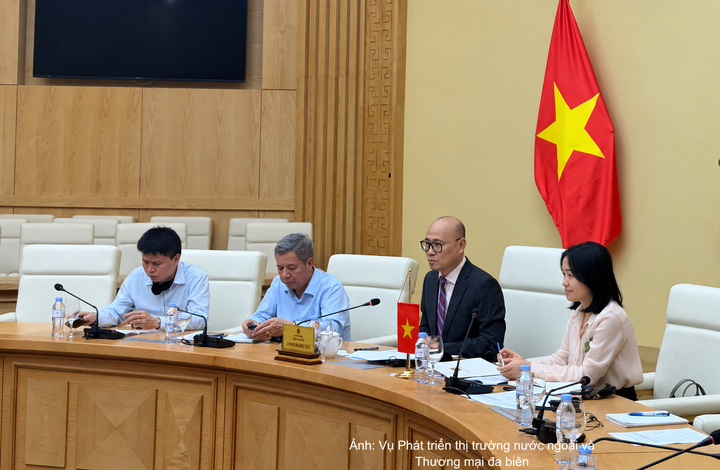 Thứ trưởng Lương Hoàng Thái phát biểu tại buổi làm việc.