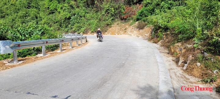 Công trình “Sửa chữa khắc phục điểm đen; bổ sung hộ lan, hệ thống biển báo giao thông trên địa bàn xã Kim Đồng”