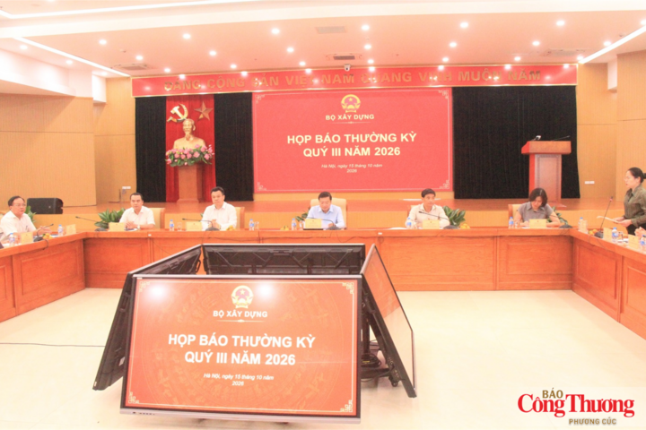 Thứ trưởng Bộ Xây dựng Lê Hồng Vinh chủ trì họp báo thường kỳ quý 3 năm 2026.