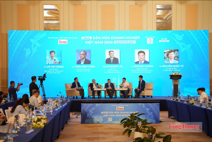 Các diễn giả tham dự chương trình.