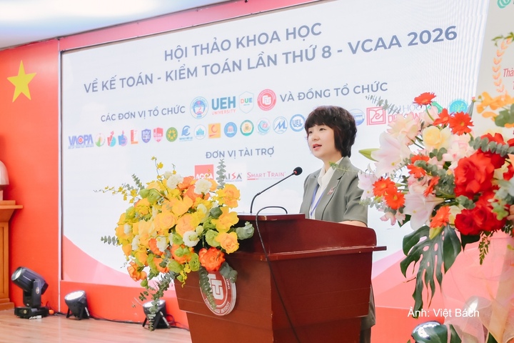 PGS.TS. Phạm Thu Hương, Hiệu trưởng Trường Đại học Ngoại thương phát biểu khai mạc hội thảo.