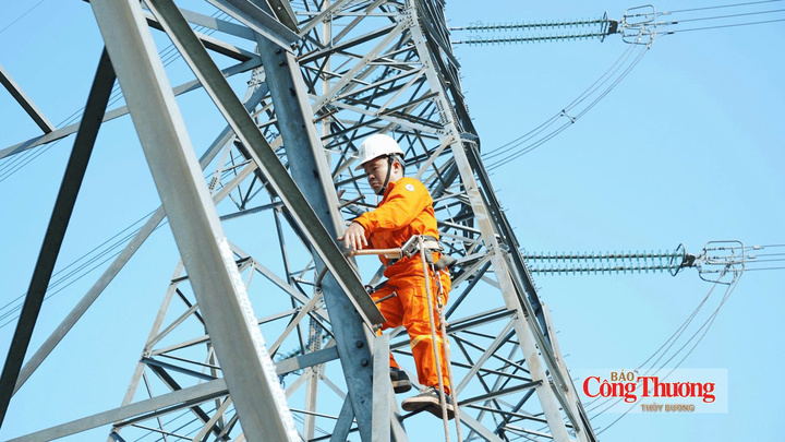 Bộ Công Thương chỉ đạo đẩy nhanh tiến độ đưa các dự án nguồn điện vào vận hành, bảo đảm cung ứng điện cho sản xuất và tiêu dùng.