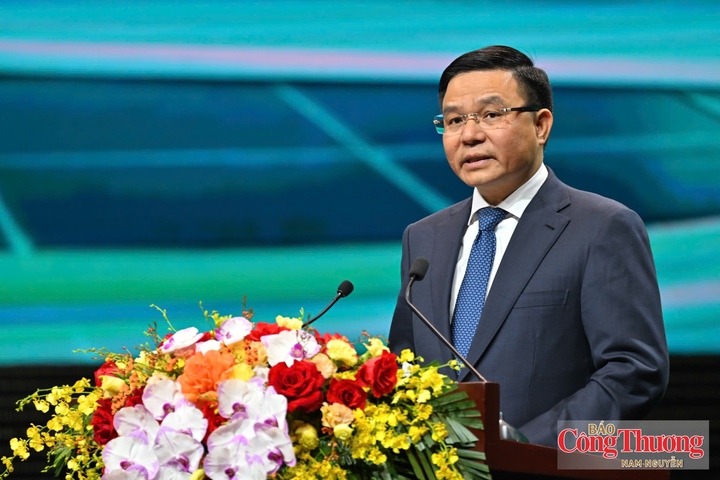Bộ trưởng Bộ Công Thương Lê Mạnh Hùng phát biểu tại Lễ công bố.