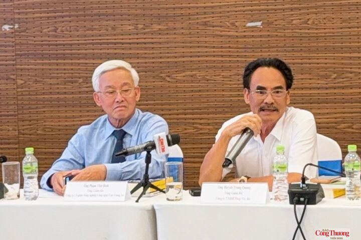 Ông Huỳnh Trung Quang, Tổng Giám đốc Công ty TNHH Thép Tây Đô, chia sẻ tại hội nghị.