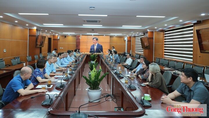 Đảng bộ Bộ Công Thương học tập, quán triệt Nghị quyết Hội nghị Trung ương 4 khóa XIV - 6