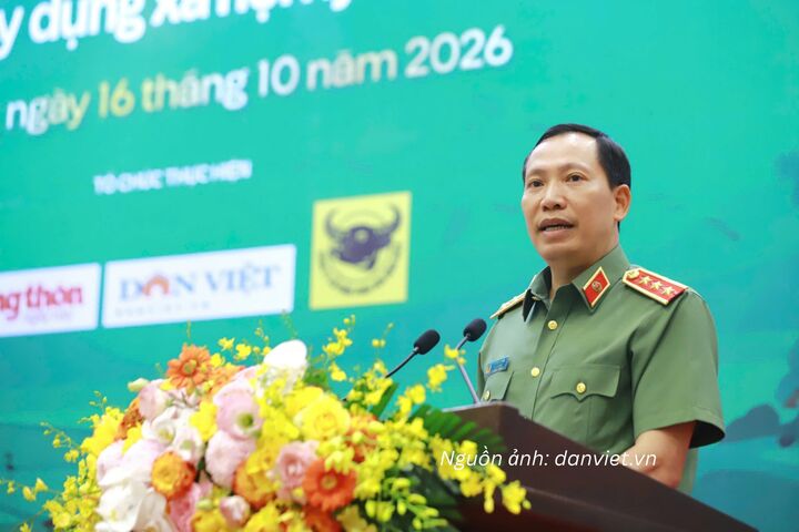 Đồng chí Thượng tướng Lê Văn Tuyến - Ủy viên BCH Trung ương Đảng, Thứ trưởng Bộ Công an phát biểu kết luận Diễn đàn.