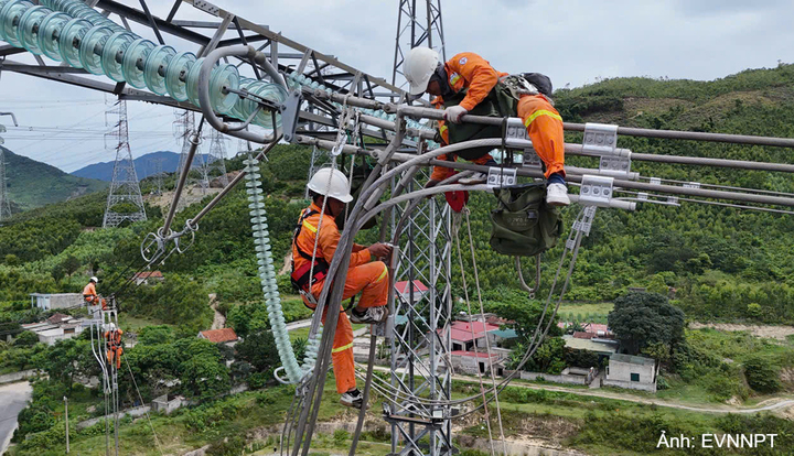 Bảo đảm an ninh năng lượng quốc gia là nền tảng quan trọng để duy trì ổn định kinh tế vĩ mô, thúc đẩy sản xuất và tăng trưởng kinh tế.